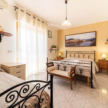 Bed and Breakfast I Gerani à Bosa Extérieur photo